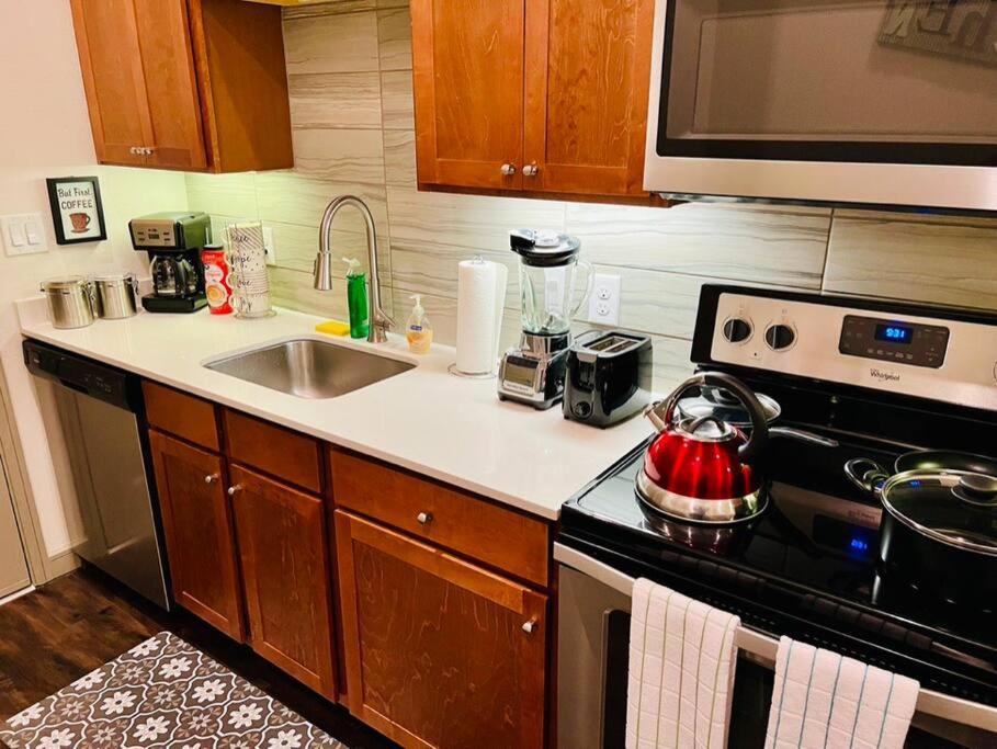 Apto 1 Bed - Kitchen - Free Parking Houston Exterior foto